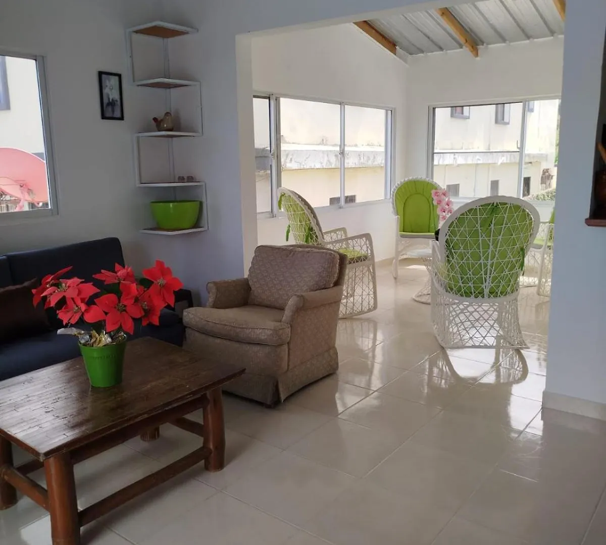 Casa De Dos Habitaciones En Constanza
